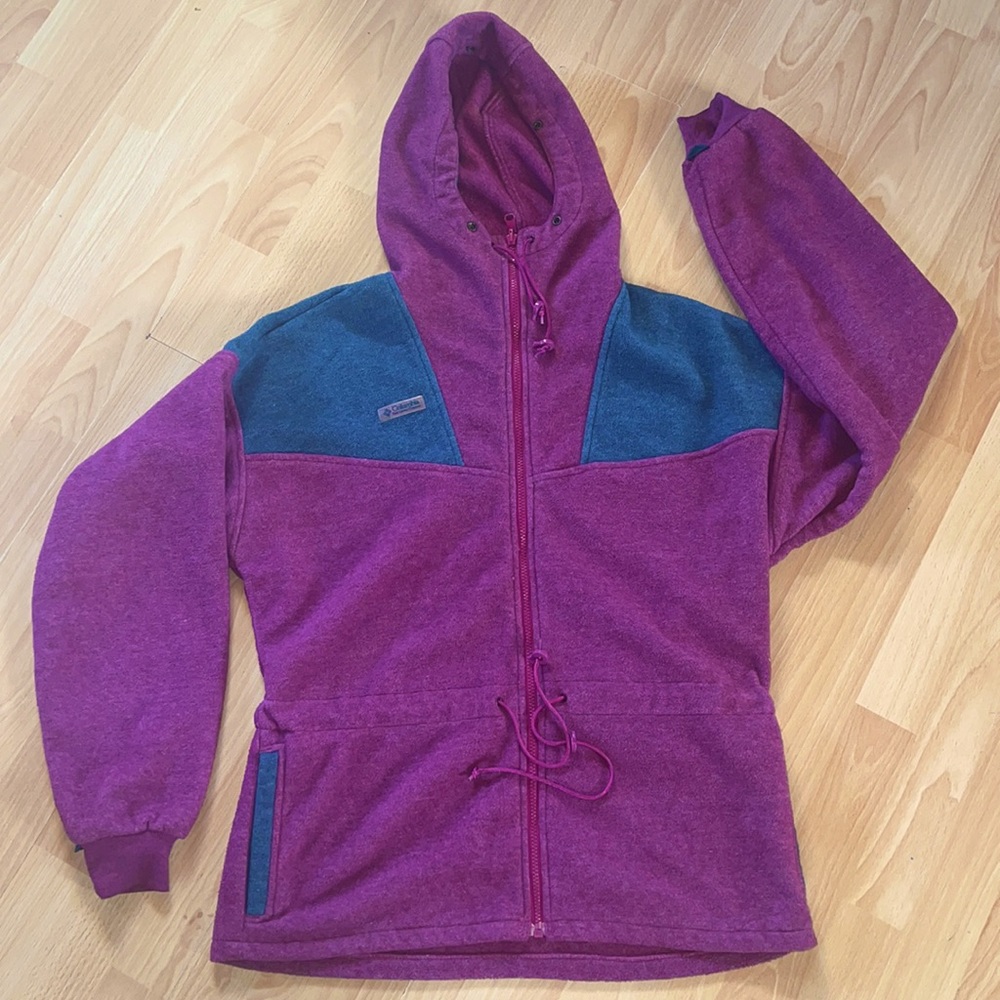 Vintage Columbia zip up hooded sweater.